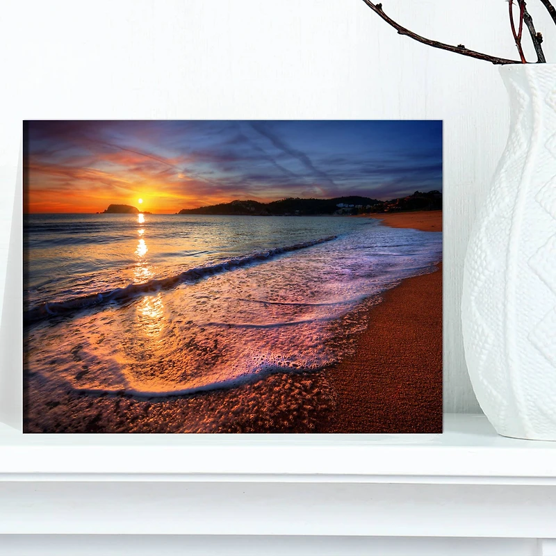 Designart - Foaming Waves at Beautiful Sunset