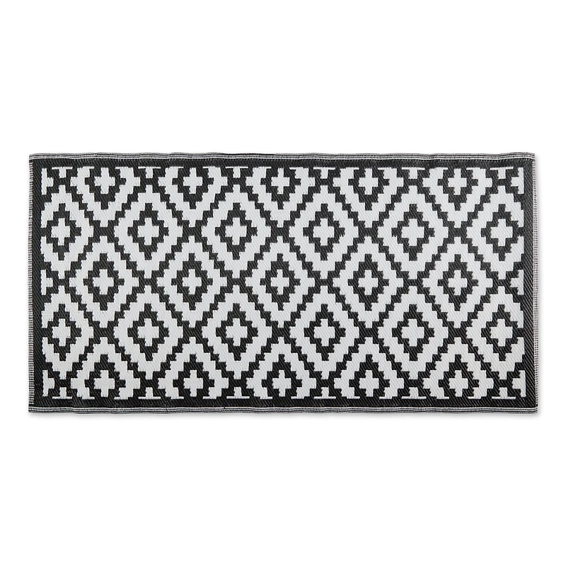 Black and White Mesa Outdoor Floor Runner 3ft. x 6ft.