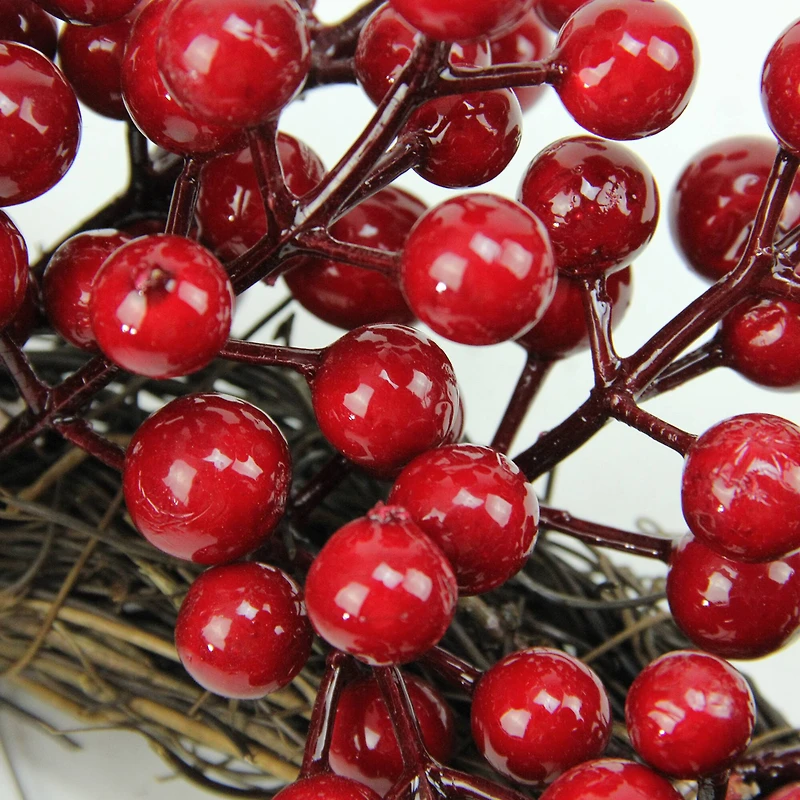 16" Artificial Red Berries Wreath, Unlit