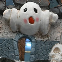 18" LED Multilevel Haunted House