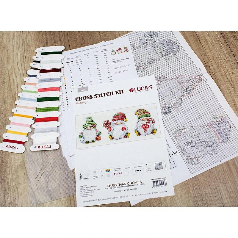 Luca-S Christmas Gnomes Plastic Canvas Counted Cross Stitch Kit