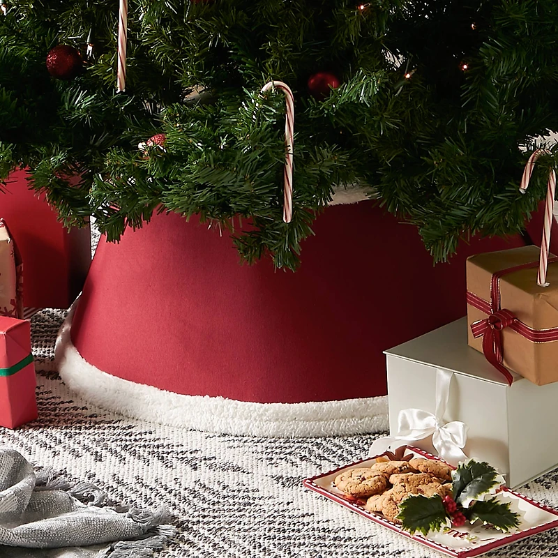 DII® Red Holiday Tree Collar