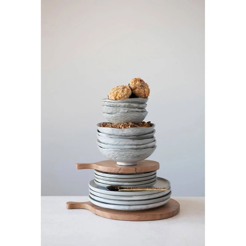 Hello Honey® 13.75" Round Acacia Wood Cheese/Cutting Board with Handle