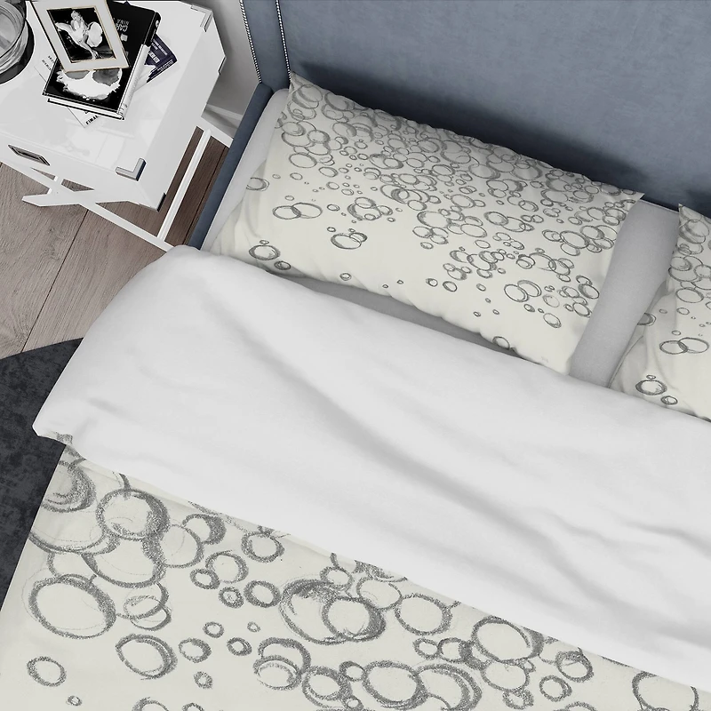 Designart 'Simple Bubbles I' Geometric Bedding Set