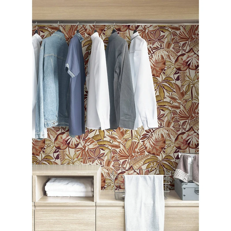 Caroline et Bettina Amber Feuilles Peel & Stick Wallpaper