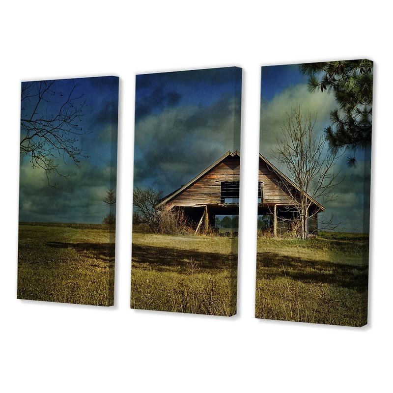 Designart - Storm Barn II