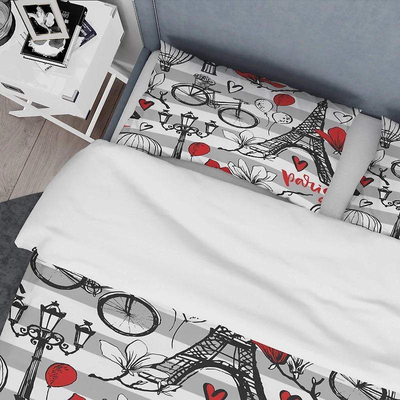 Designart 'Paris Eiffel Red Hearts II' Mid-Century Duvet Cover Set