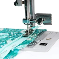 SINGER® Vertical Needle Zipper Foot