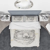 Designart 'Bear Wild and Beautiful IV' Farmhouse Bedding Set