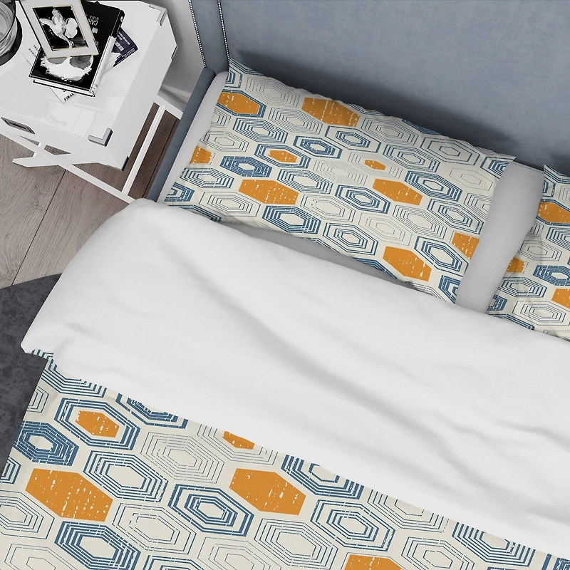 Designart 'Retro Hexagon Pattern IX' Mid-Century Duvet Cover Set