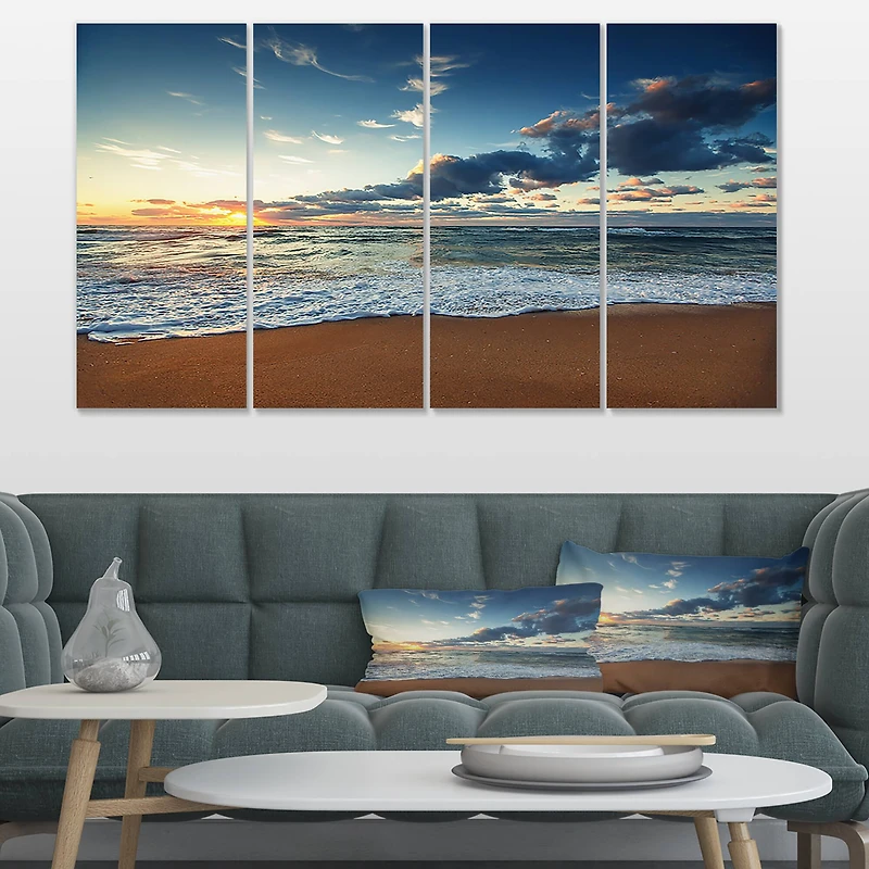 Designart - Sunrise and Glowing Waves in Ocean