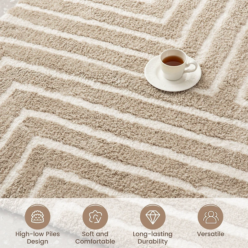 Glitzhome® 5ft. x 8ft. Ivory & Tan Geometric Shag Area Rug