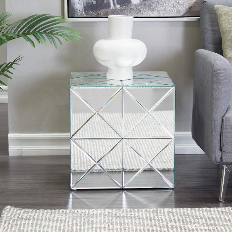 Silver Wood Mirrored Accent Table 18" x 18" x 18"