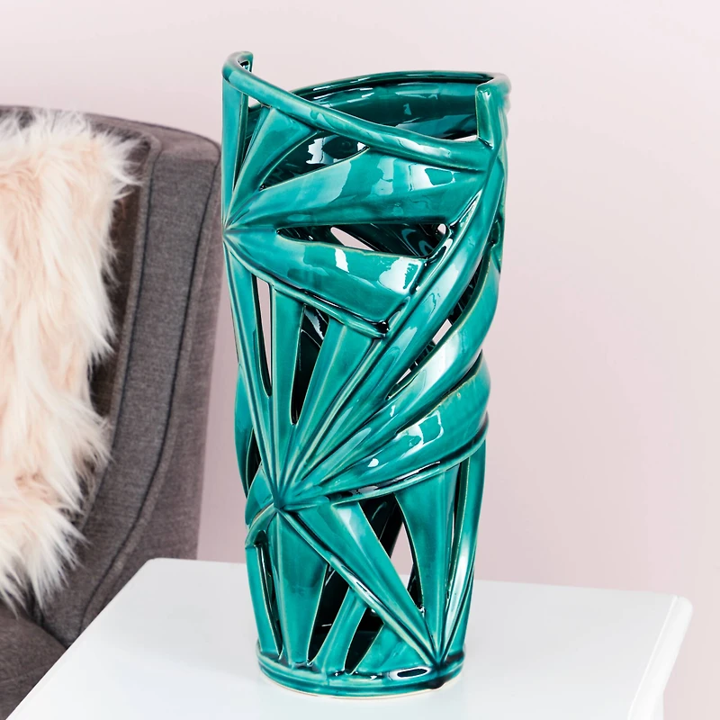 CosmoLiving by Cosmopolitan Green Ceramic Vase