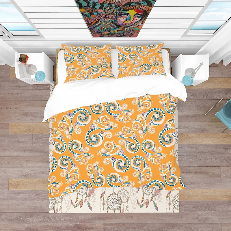 Designart 'Ornamental Floral Pattern with Flowers' Bohemian & Eclectic Bedding Set