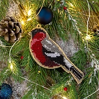 Wonderland Crafts Robin Bead Embroidery on Wood Kit