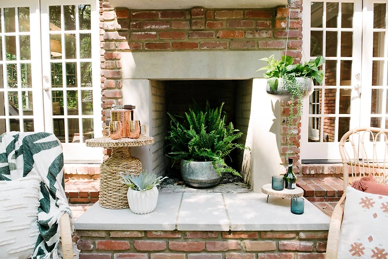 Hello Honey® 18" Natural Water Hyacinth Woven Side Table