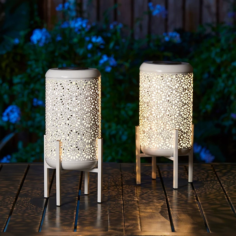 Glitzhome® 14.25" Metal Cutout Flower Pattern Solar Powered LED Outdoor Lanterns