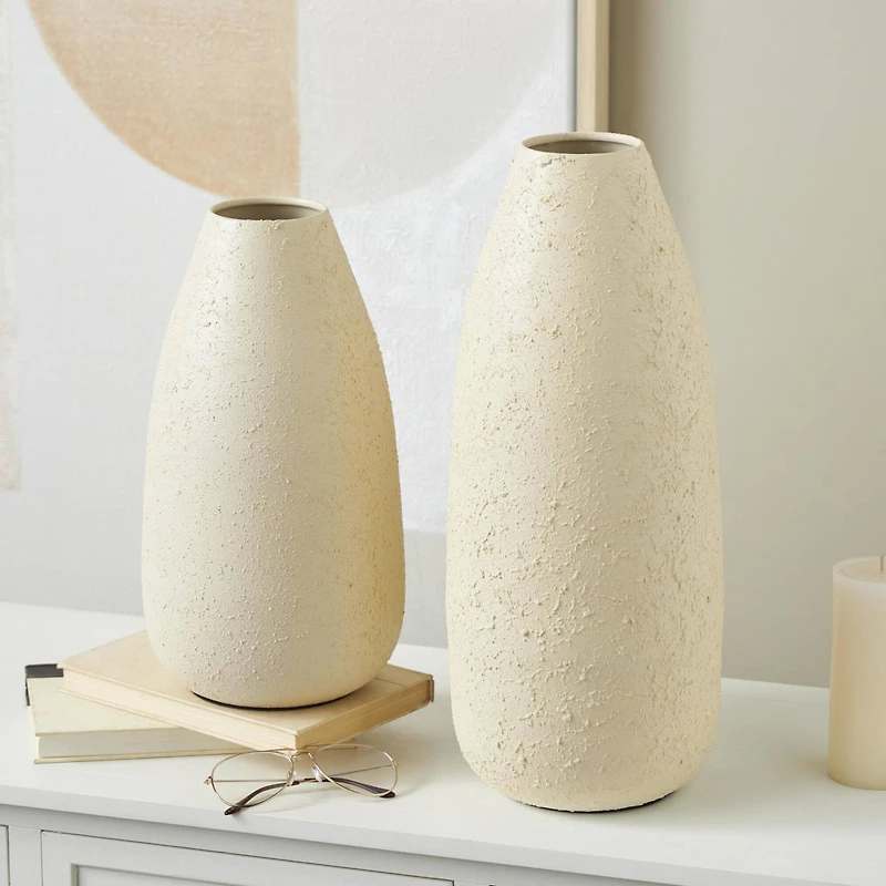 Cream Minimalistic Distressed Textured Metal Vase Set