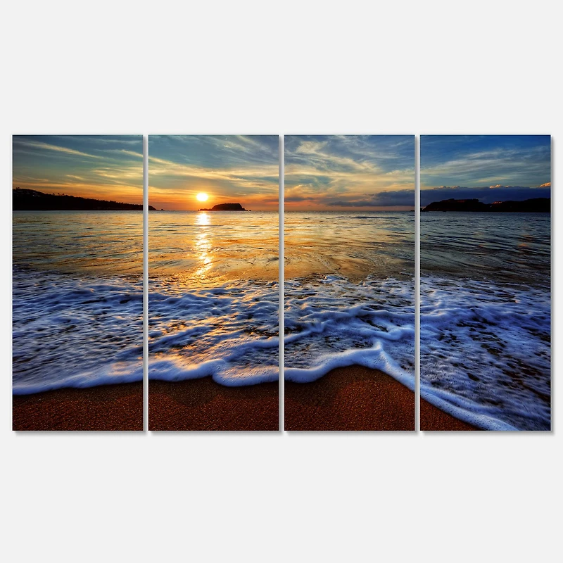 Designart - Peaceful Sandy Beach with Waves
