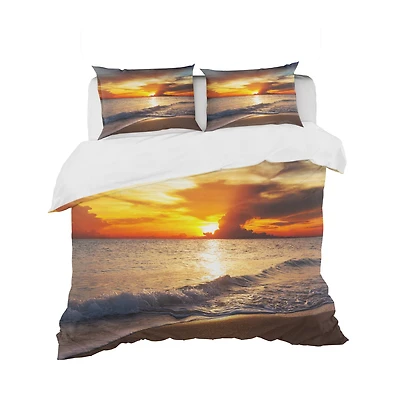 Designart 'Yellow Sunset Through Dark Clouds' BEach Bedding Set - Duvet Cover & Shams