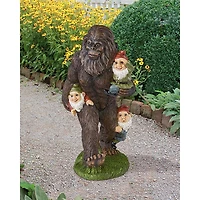 Design Toscano 16" Schlepping the Garden Gnomes Bigfoot Statue