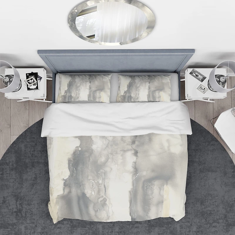 Designart 'Gold Glamour Direction I' Geometric Bedding Set