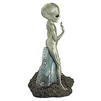 Design Toscano Roswell, the Alien Sculpture