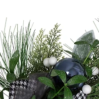 24" Houndstooth & White Berries Artificial Christmas Wreath