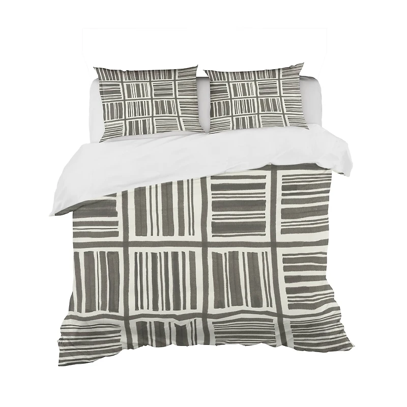 Designart 'Minimalist Graphics I' Geometric Bedding Set