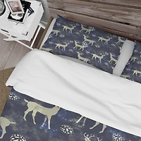 Designart 'Raindeer With Christmas Snowflakes' Animals Bedding Set