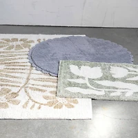 Hello Honey® Cotton Tufted Rug with Crocheted and Scalloped Trim, Grey