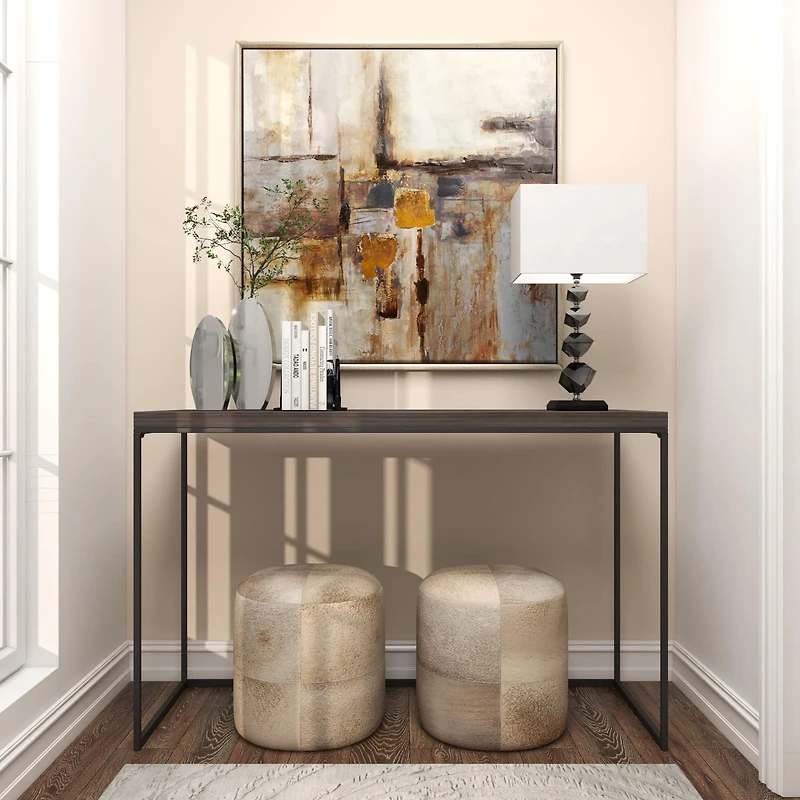 The Novogratz Silver Stainless Steel Vase with a Sleek Mirror Finish Set