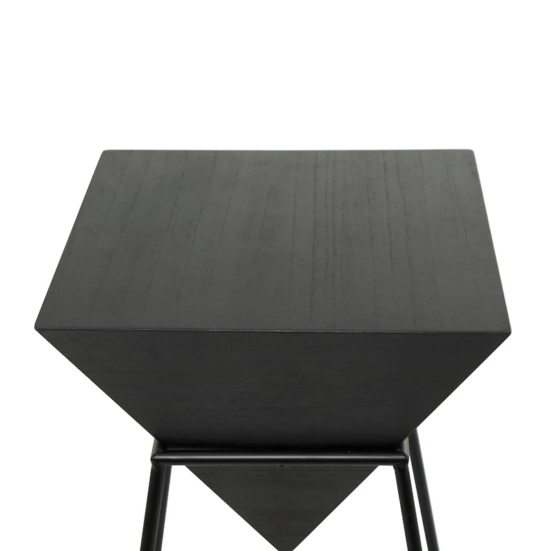 Black Metal Modern Accent Table, 24" x 20" x 17"
