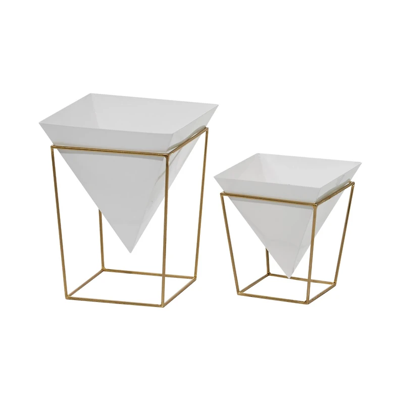 CosmoLiving by Cosmopolitan Set of 2 White Metal Contemporary Planter, 10", 15"