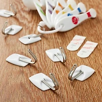 Command™ Small Wire Hooks