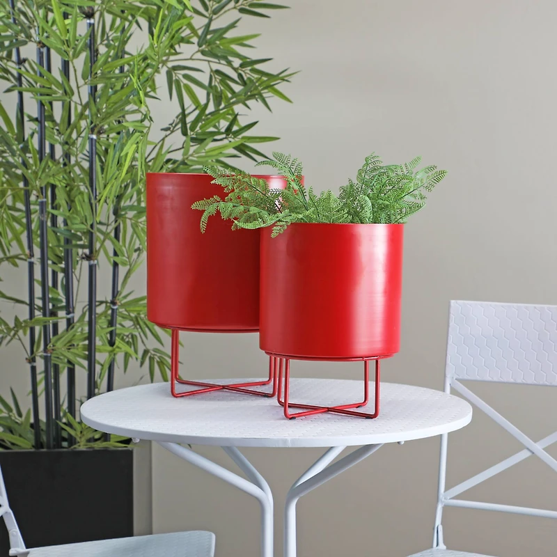 CosmoLiving by Cosmopolitan Red Metal Planter Set