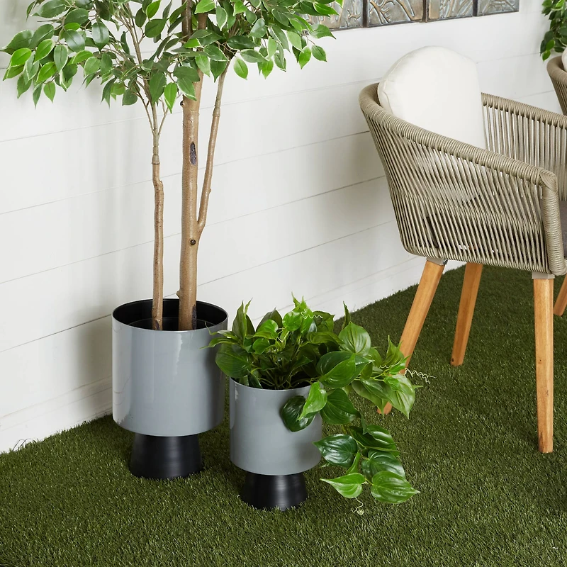 Black Metal Modern Planter Set