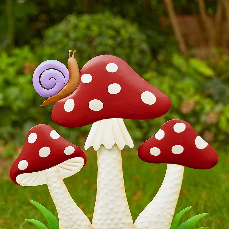 Glitzhome® 32" Metal & Wood Triple Mushrooms Yard Stake