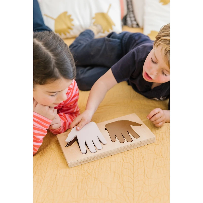 The Freckled Frog Hand in Hand Puzzle