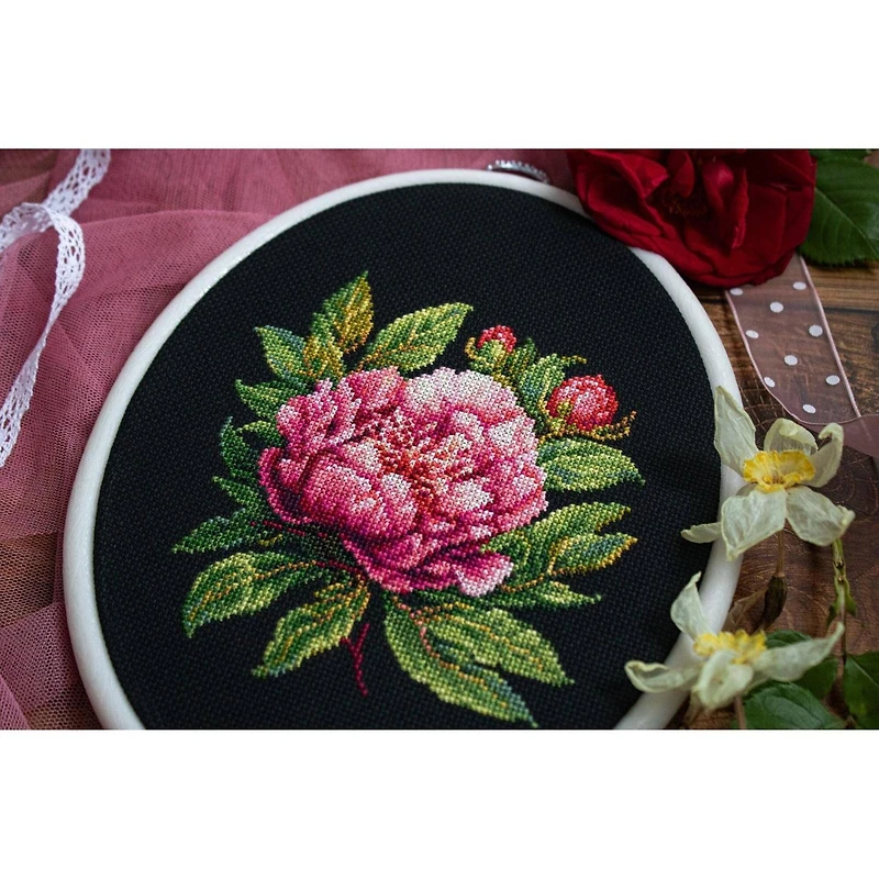 Luca-S Peter Brand Peony Counted Cross Stitch Kit with Display Hoop