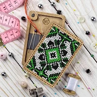 Wonderland Crafts Green & White Bead Embroidery Needle Box Kit