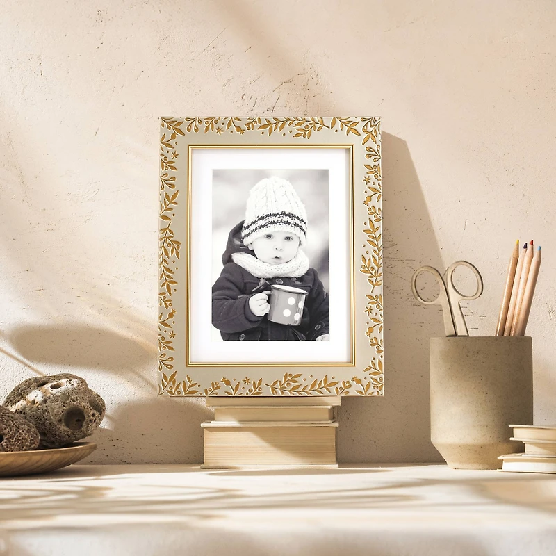 5" x 7" Embossed Leaf Plastic Frame by Studio Décor