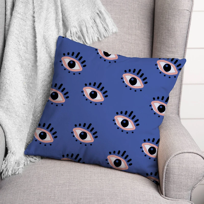 18" Looking Eyes Indoor/Outdoor Pillow