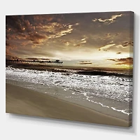Designart - Meet the Sunrise at Hollant beach