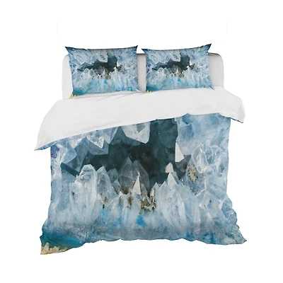 Designart 'Geode Interior with Light Blue crystals' Mid-Century Modern Bedding Set