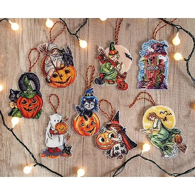 Letistitch Halloween Toys Plastic Canvas Counted Cross Stitch Kit