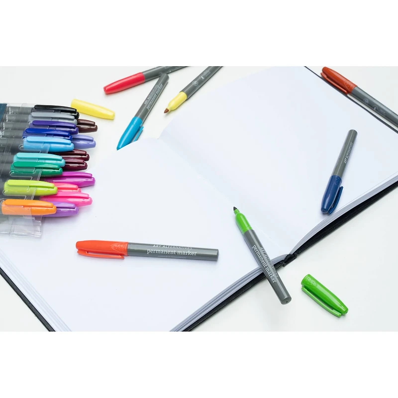 Art Alternatives Gold Fine Permanent Marker Set