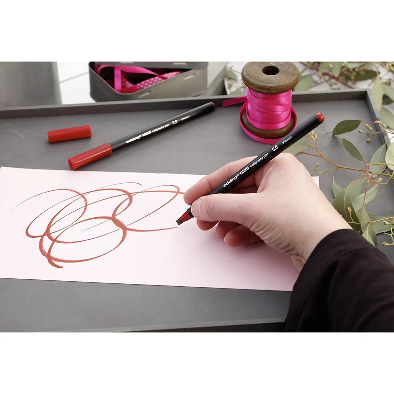 Edding® 1255 Crimson Lake Calligraphy Pen Set