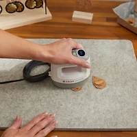 SINGER® MOMENTO™ Mini Press